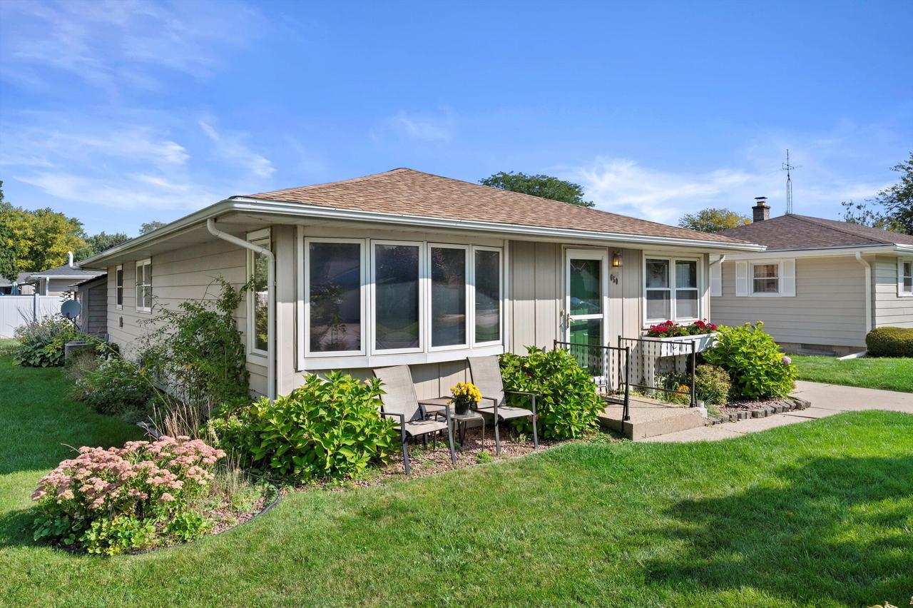 650 E Harvard St, Oconomowoc, WI 53066
