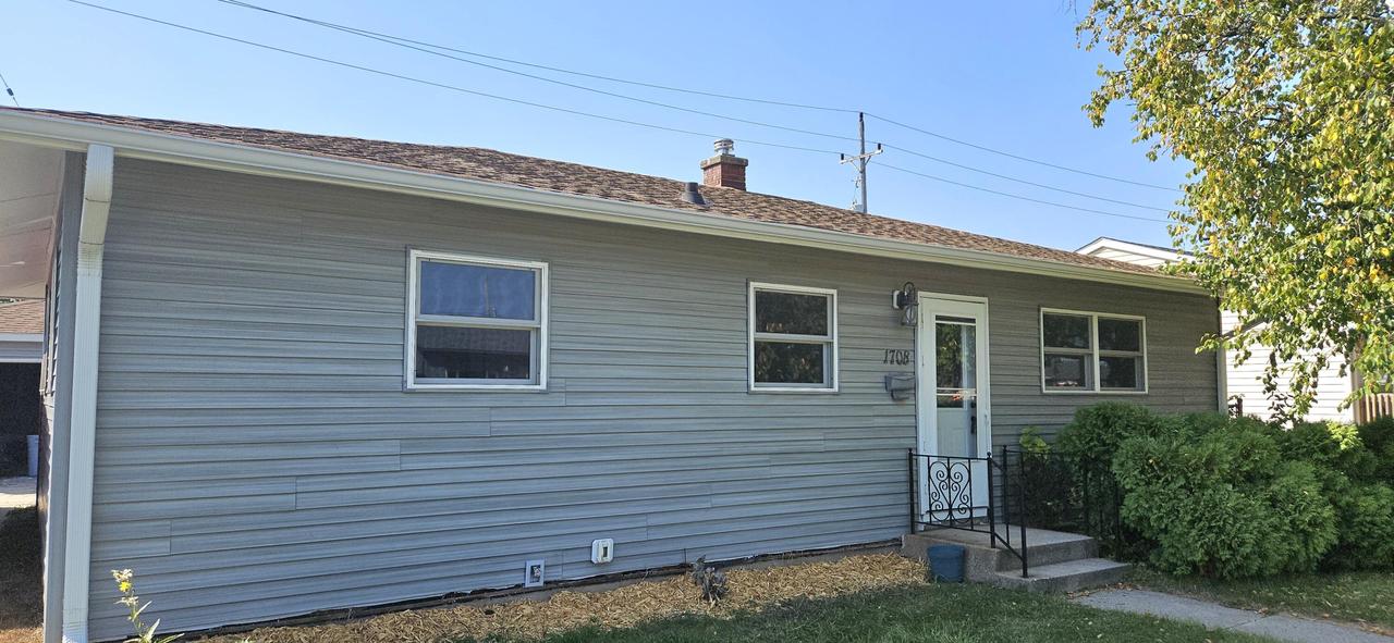 1708 Shoop St, Racine, WI 53404