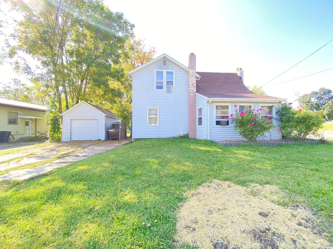 503 S Putnam St, Whitewater, WI 53190