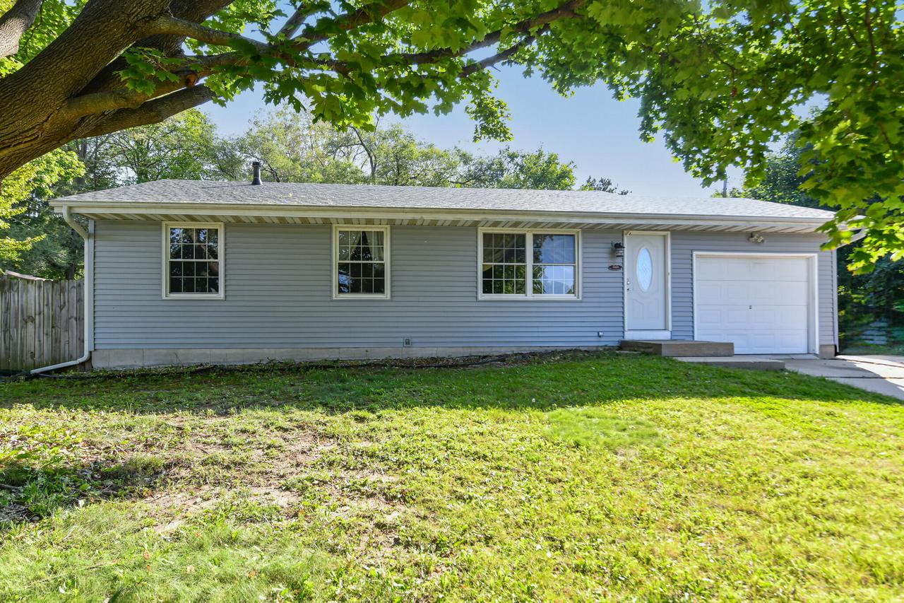 1325 S Arch St, Janesville, WI 53546