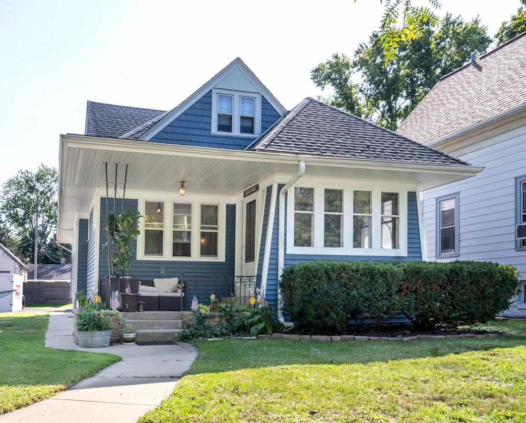 4119 S Whitnall Ave, Milwaukee, WI 53207