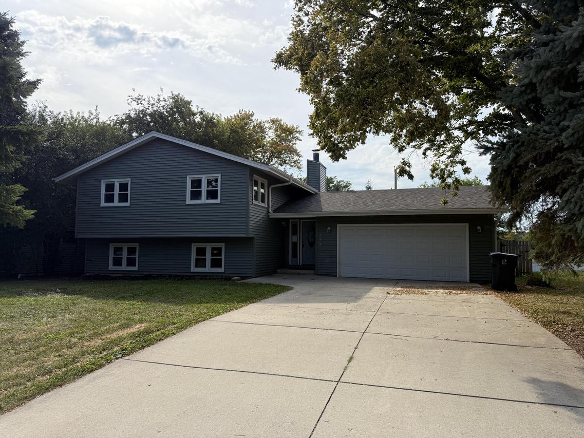 232 Oregon St, Racine, WI 53405