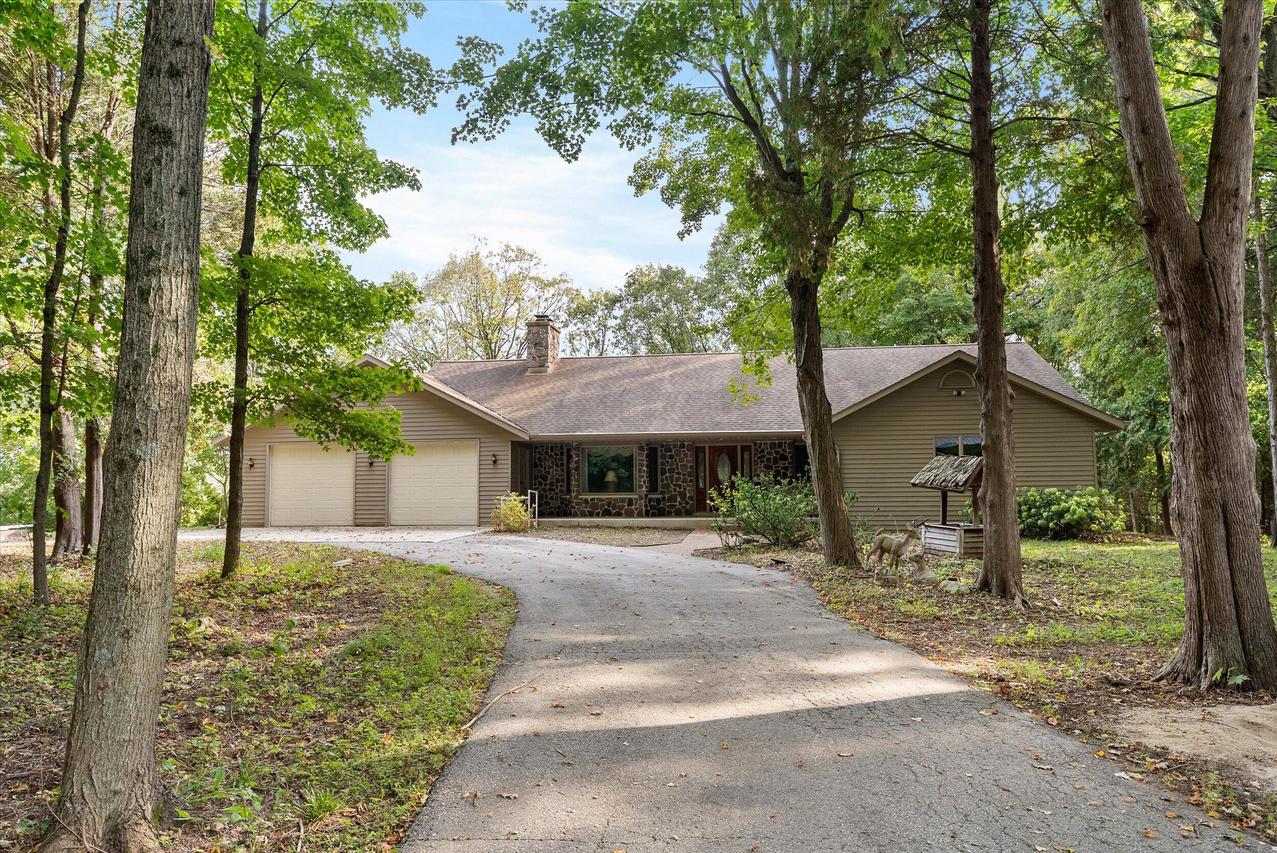 3147 State Road 33 -, Saukville, WI 53095