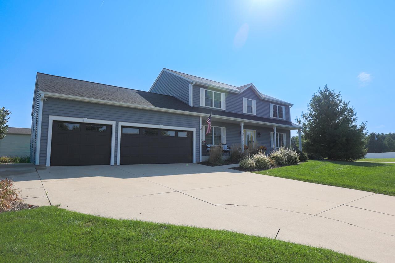 W248N7504 Beverly Ln, Lisbon, WI 53089