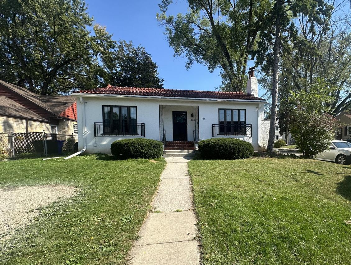 124 Antoinette St, Green Bay, WI 54303