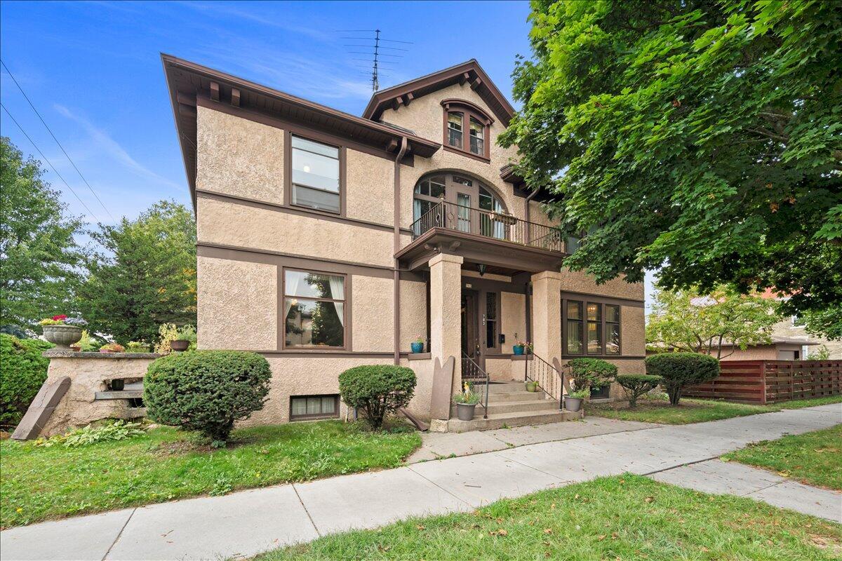 703 St Clair Ave, Sheboygan, WI 53081
