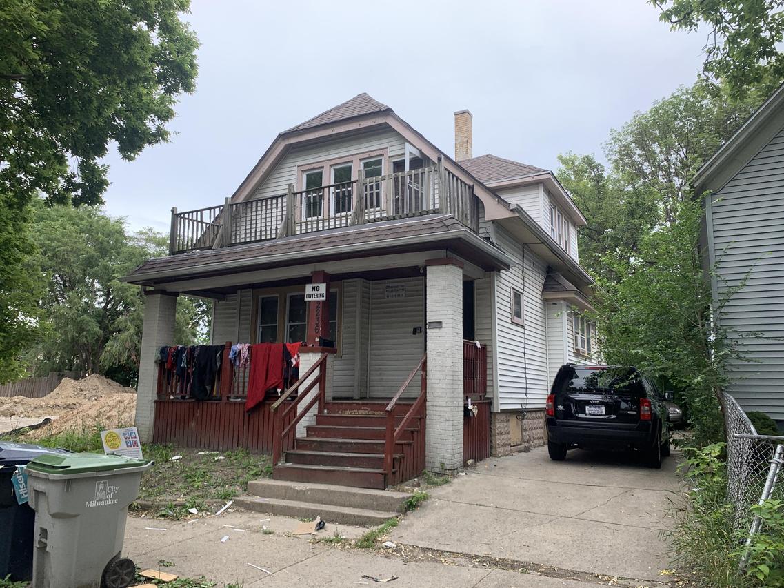 2236 N 16th St #2236A, Milwaukee, WI 53205