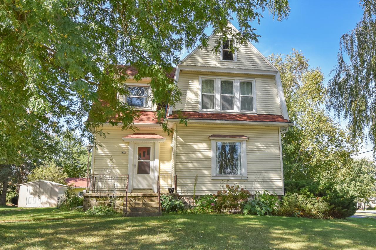 825 Wisconsin St, Adell, WI 53001
