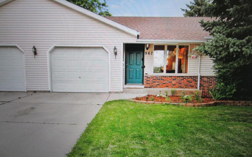 967 N Wuthering Hills, Janesville, WI 53546
