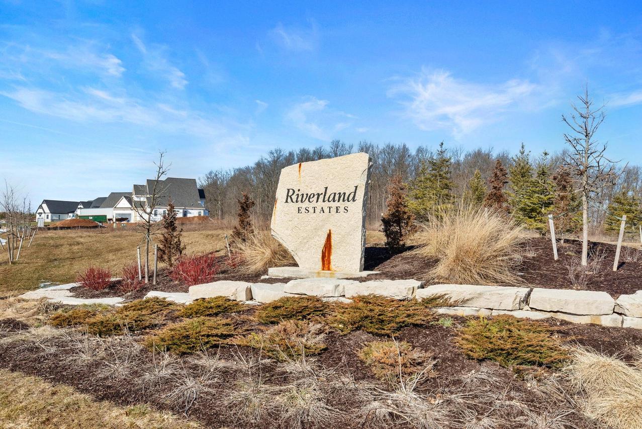 13752 N Pine View #Lt4, Mequon, WI 53097