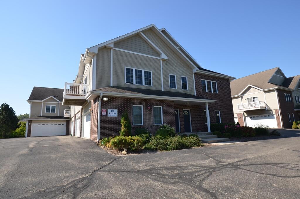 215 E Clay St, Whitewater, WI 53190