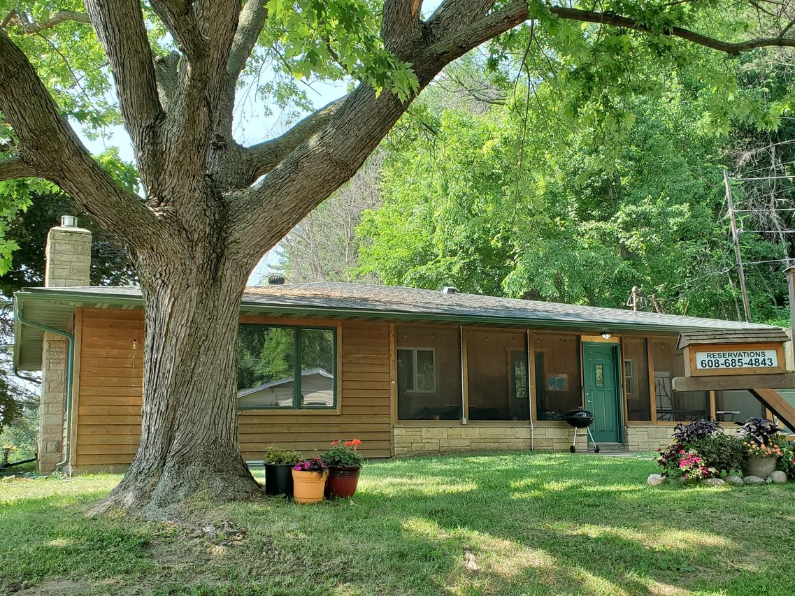 s1638 State Road 35 -, Alma, WI 54610