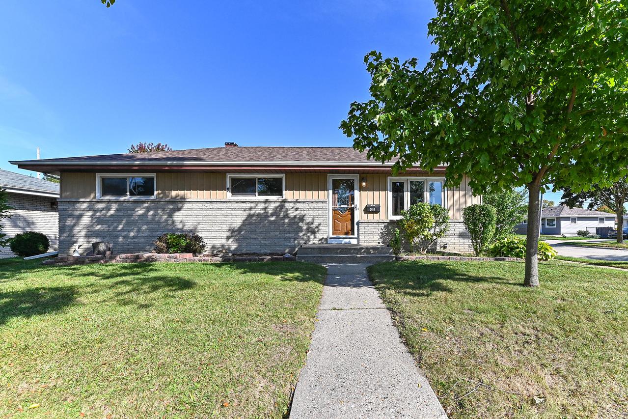 3614 E Kimberly Ave, Cudahy, WI 53110