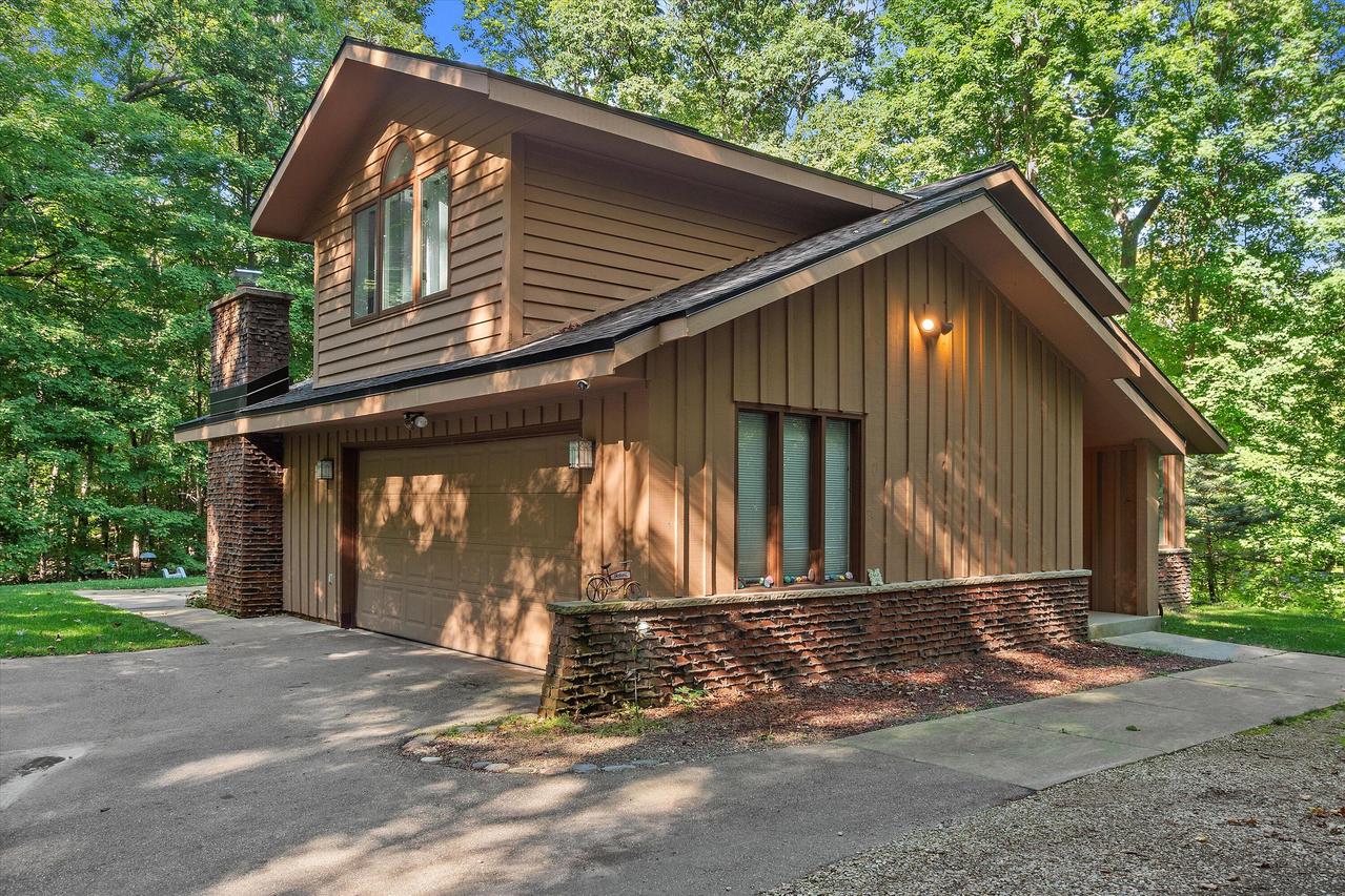 418 Kennedy Ct, Richfield, WI 53017