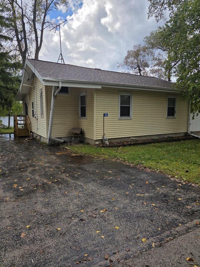 W932 W Birchwood Dr, Osceola, WI 53010