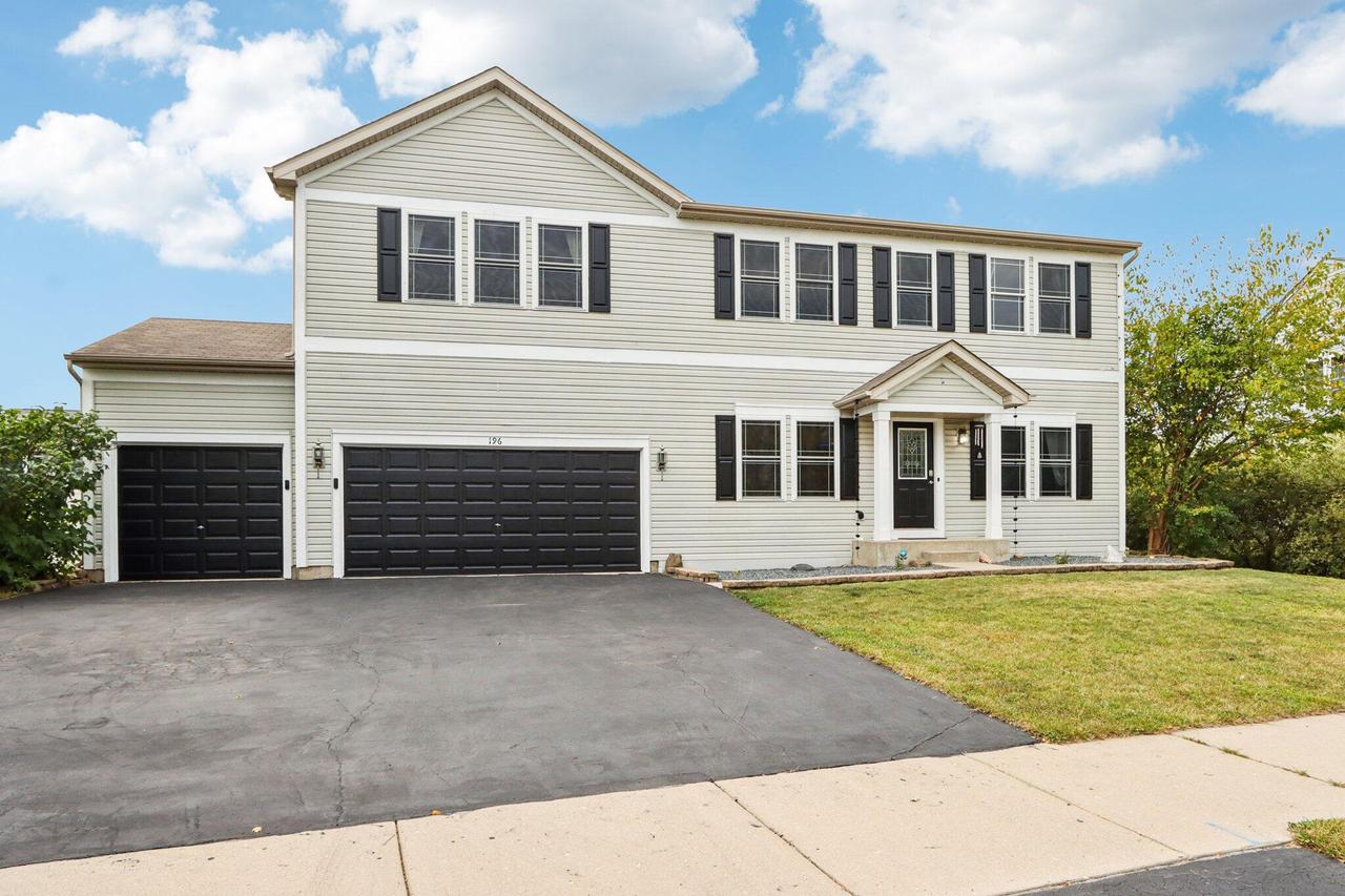 196 S Ash Ln, Whitewater, WI 53190