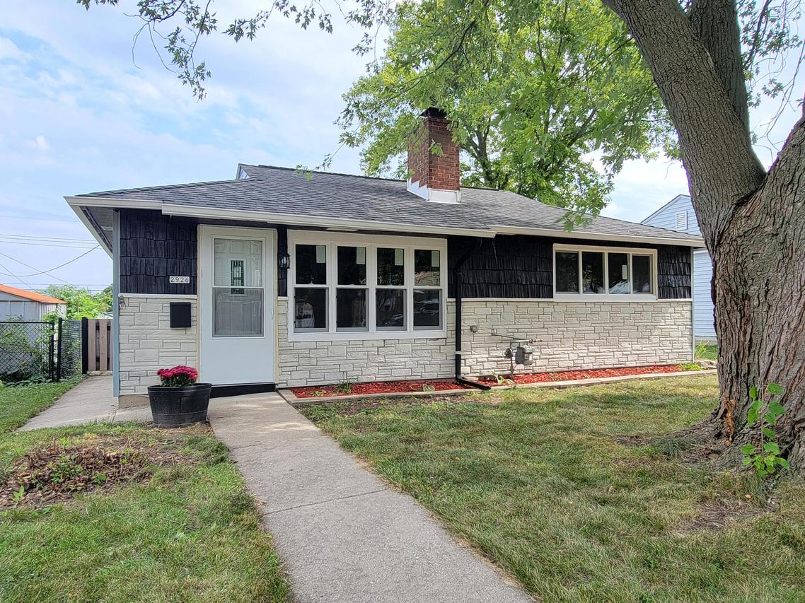 2926 S 51st St, Milwaukee, WI 53219