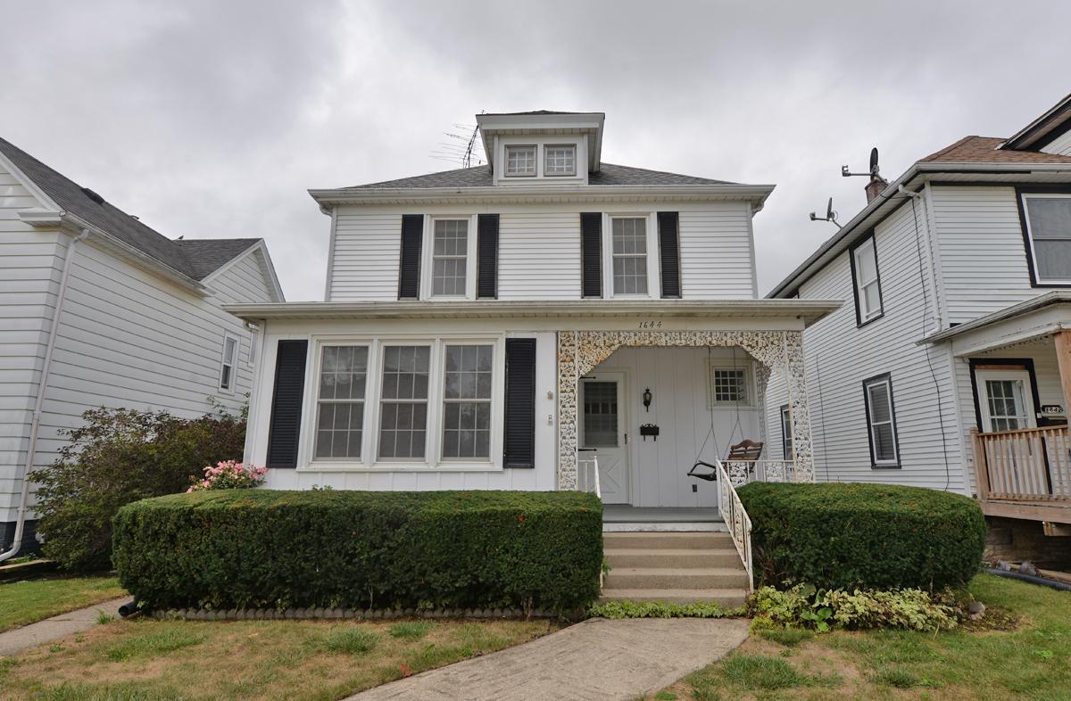 1644 Grange Ave, Racine, WI 53405