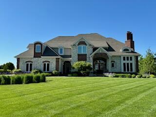 1702 E Juniper Way, Hartland, WI 53029