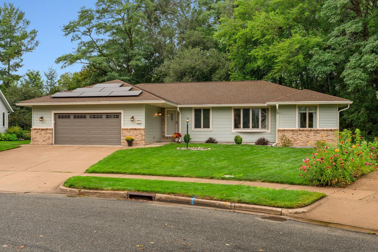 931 Westview Cir., Onalaska, WI 54650
