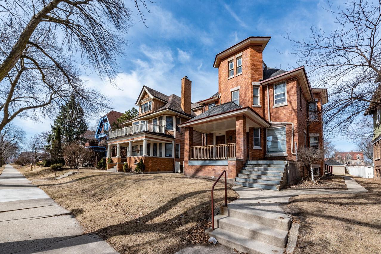 3034 W State St #3036, Milwaukee, WI 53208