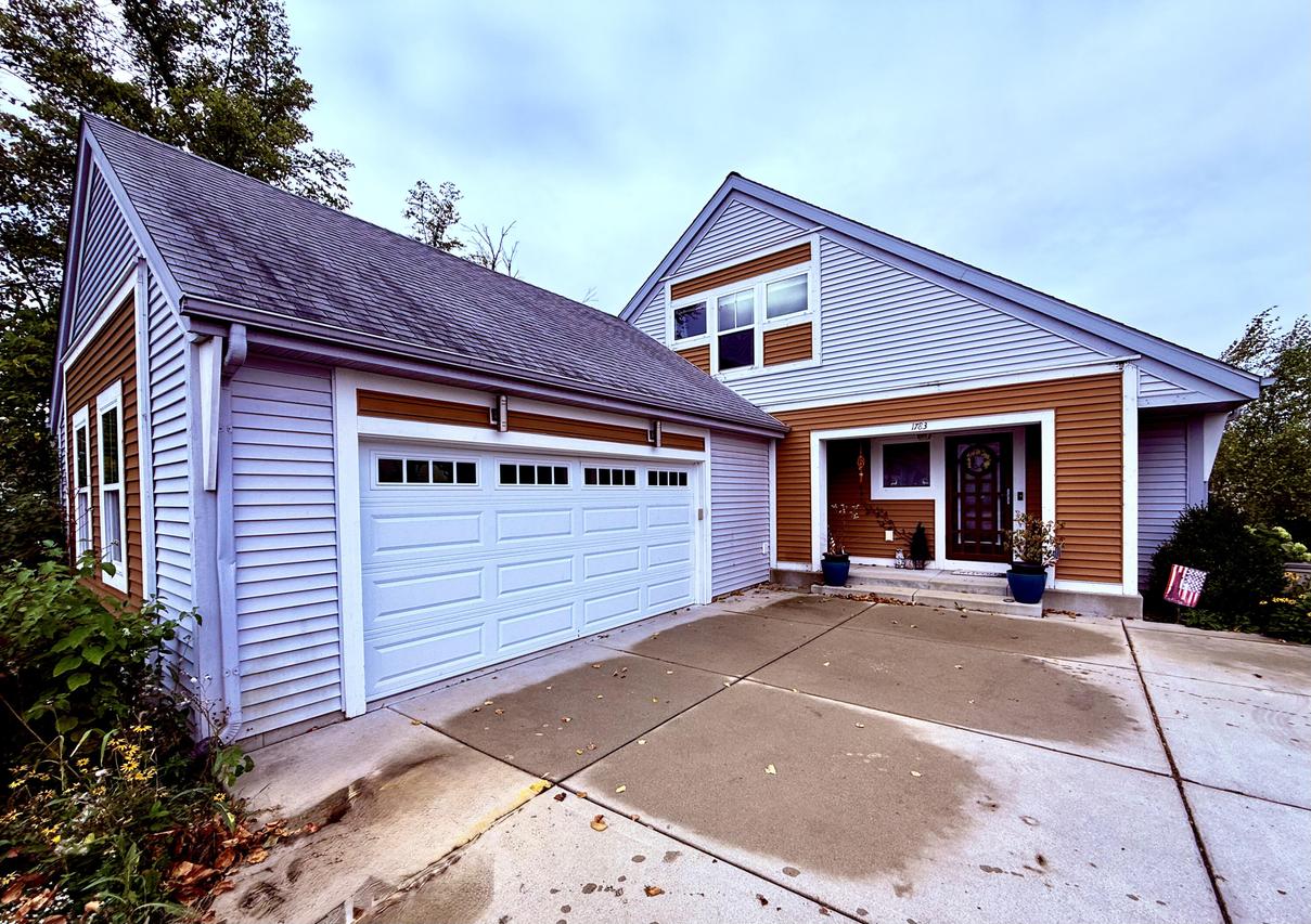 1783 Saddle Dr, Hartford, WI 53027