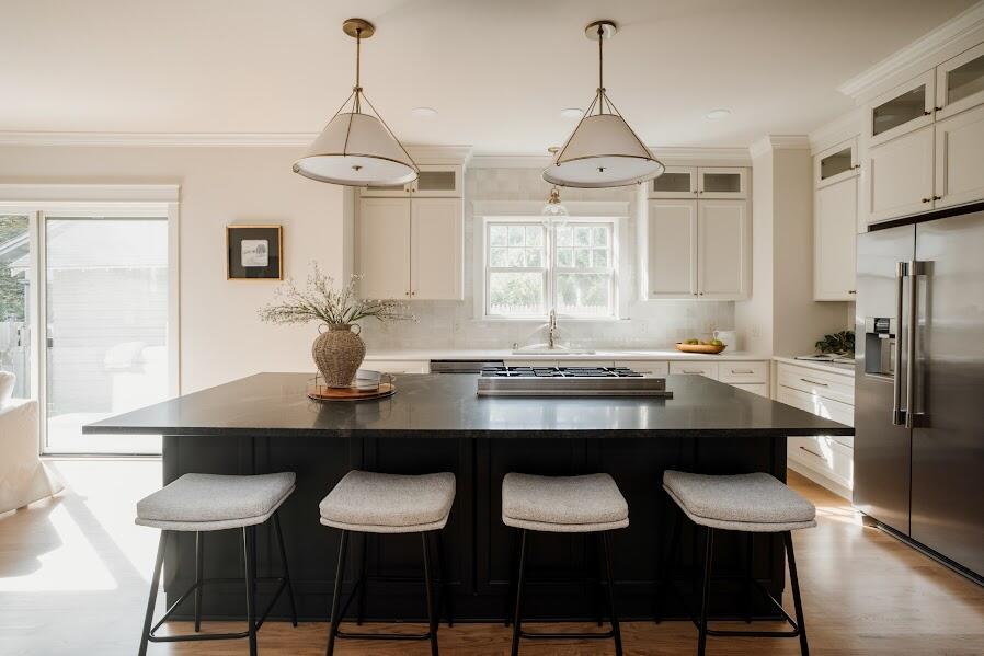 3711 N Downer Ave, Shorewood, WI 53211