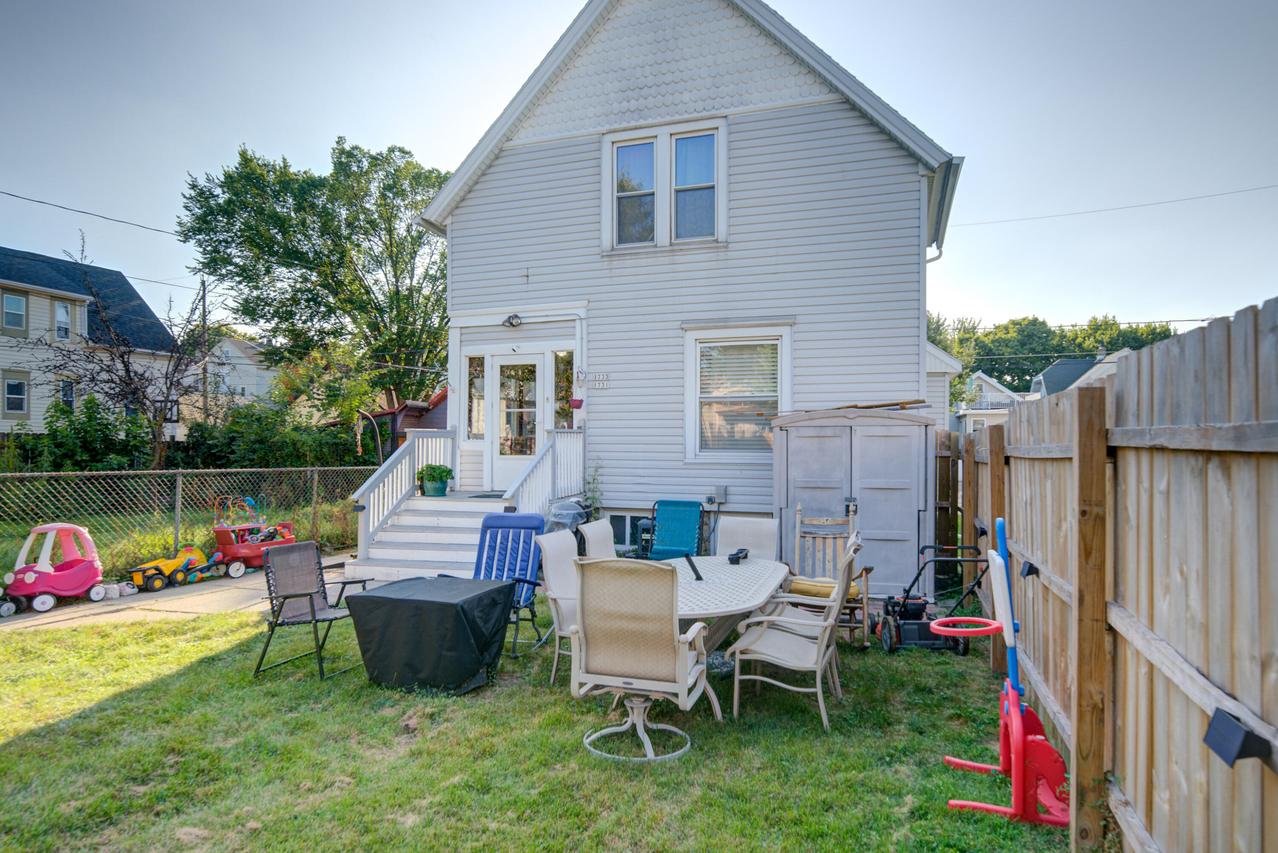 1731 S 60th St, West Allis, WI 53214