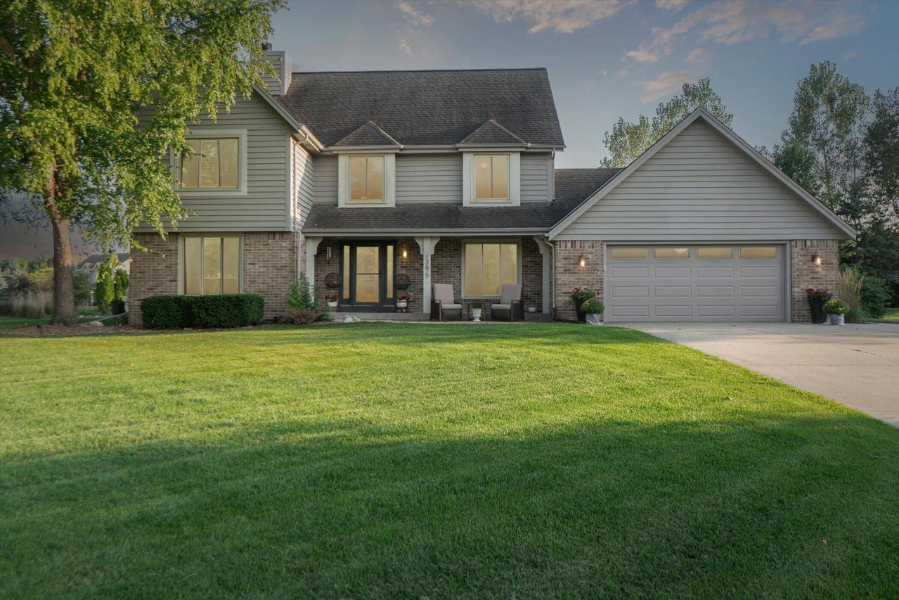 13675 W Maple Ridge, New Berlin, WI 53151