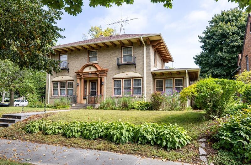 2033 N 6th St, Sheboygan, WI 53081