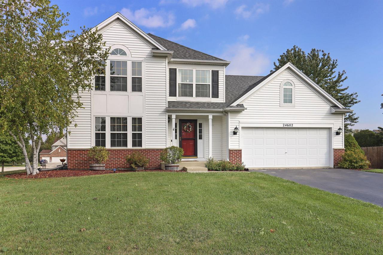 24602 88th St, Salem Lakes, WI 53168