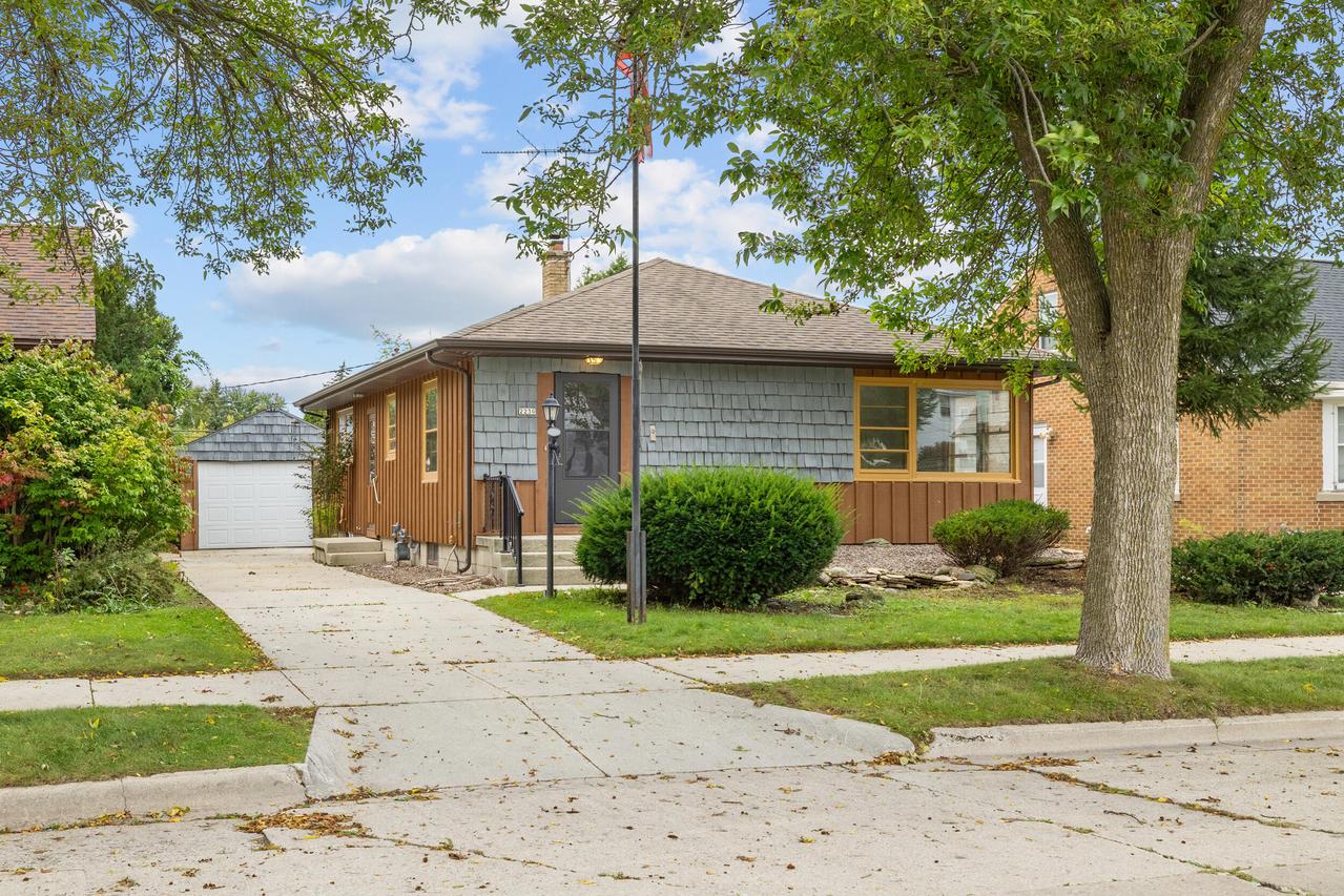 2230 N 22nd St, Sheboygan, WI 53083