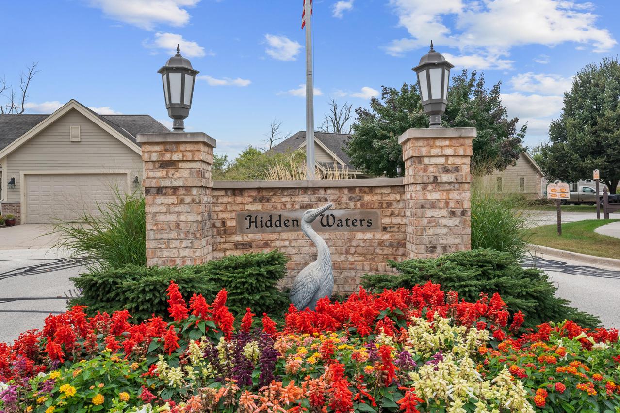 1444 Hidden Waters Cir, West Bend, WI 53095