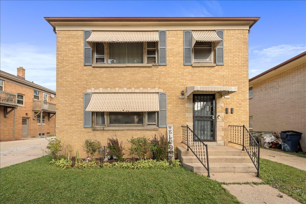 2906 N 76th Ave #2908, Milwaukee, WI 53222