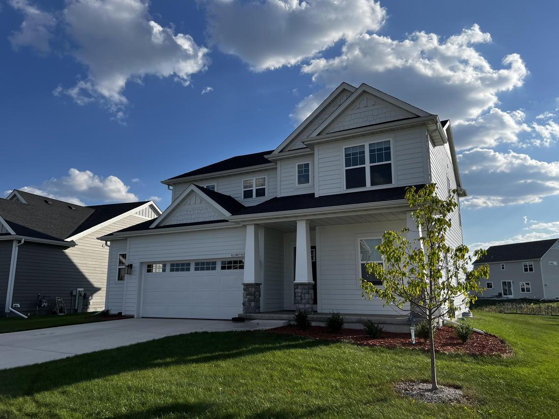 N114W7191 Oakmont Dr, Cedarburg, WI 53012