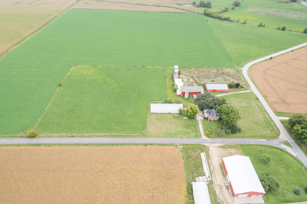 W12040 Sullivan Rd, Portland, WI 53594