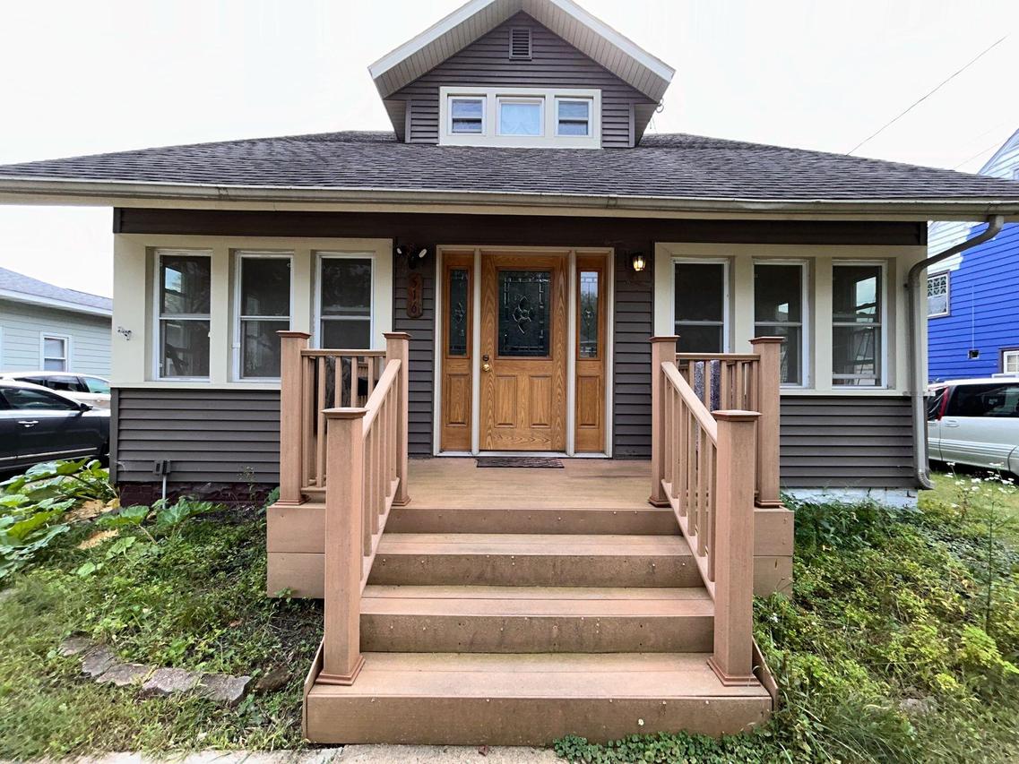 516 Harrison St, Black River Falls, WI 54615
