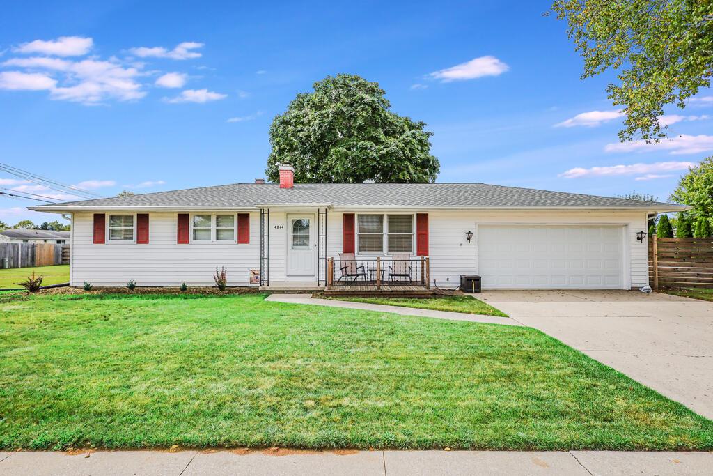 4214 Bellevue Pl, Two Rivers, WI 54241