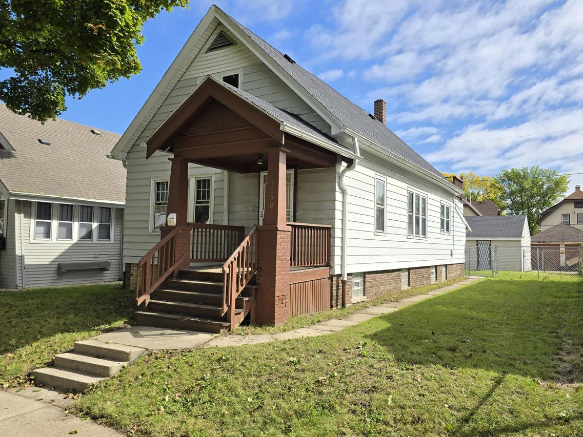 3850 N 19th Pl, Milwaukee, WI 53206