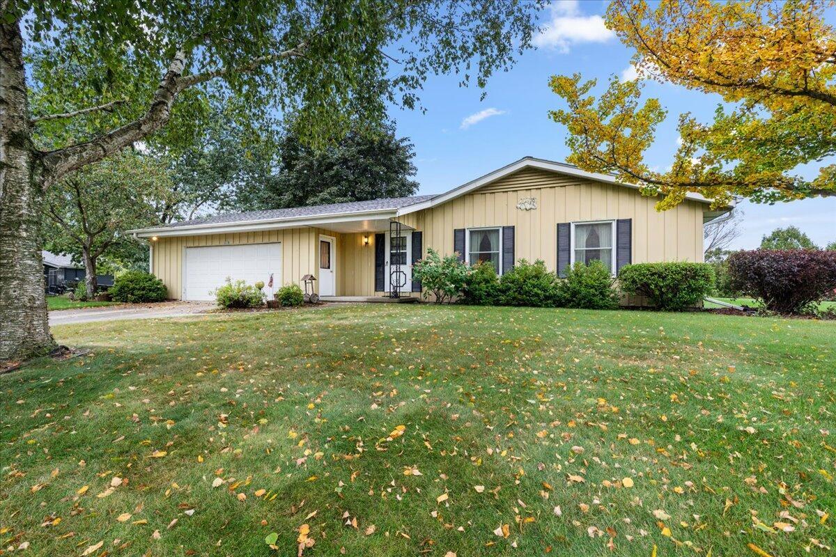 6819 Eastwood Trl, Trenton, WI 53090