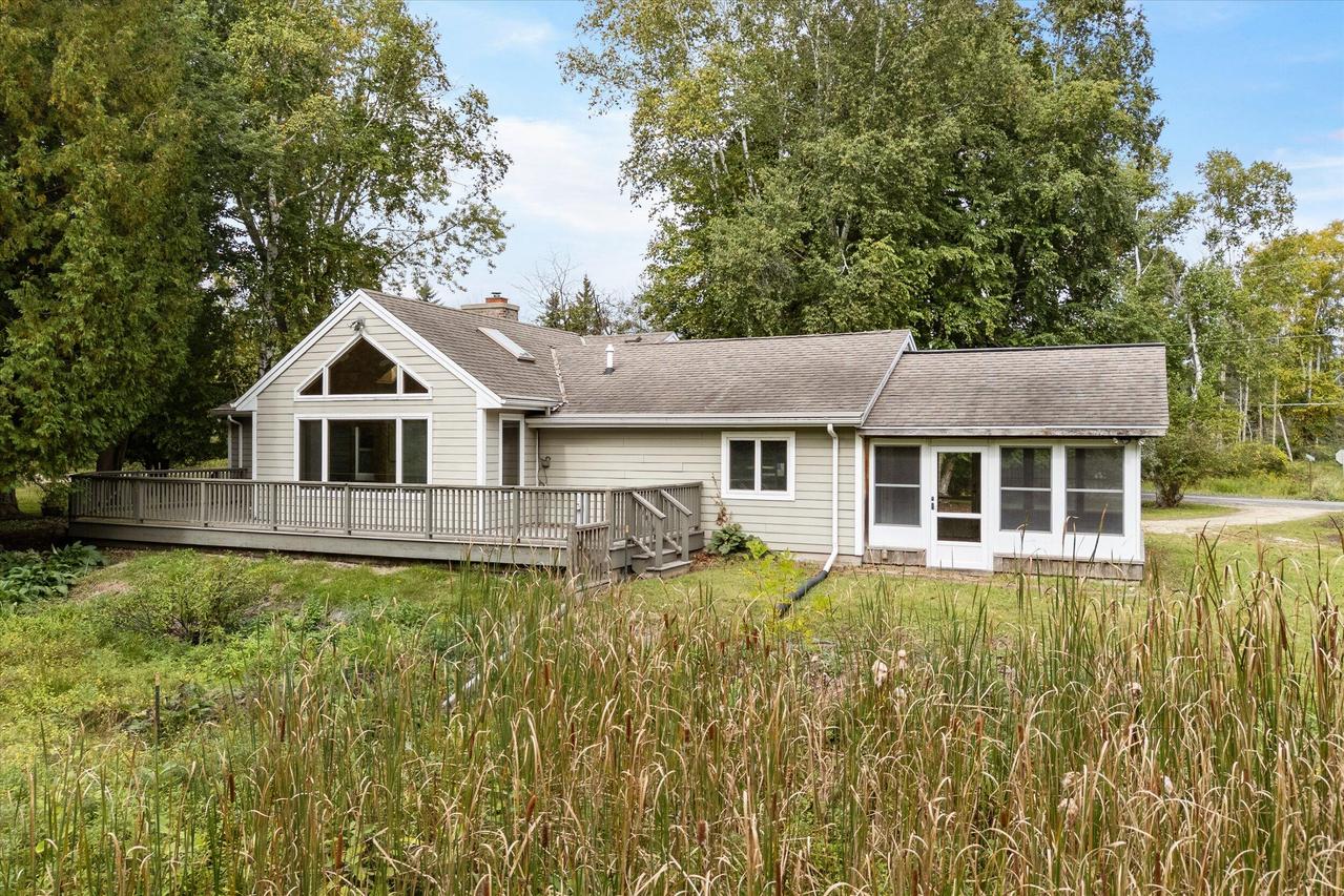 193 Silver Beach, Belgium, WI 53013