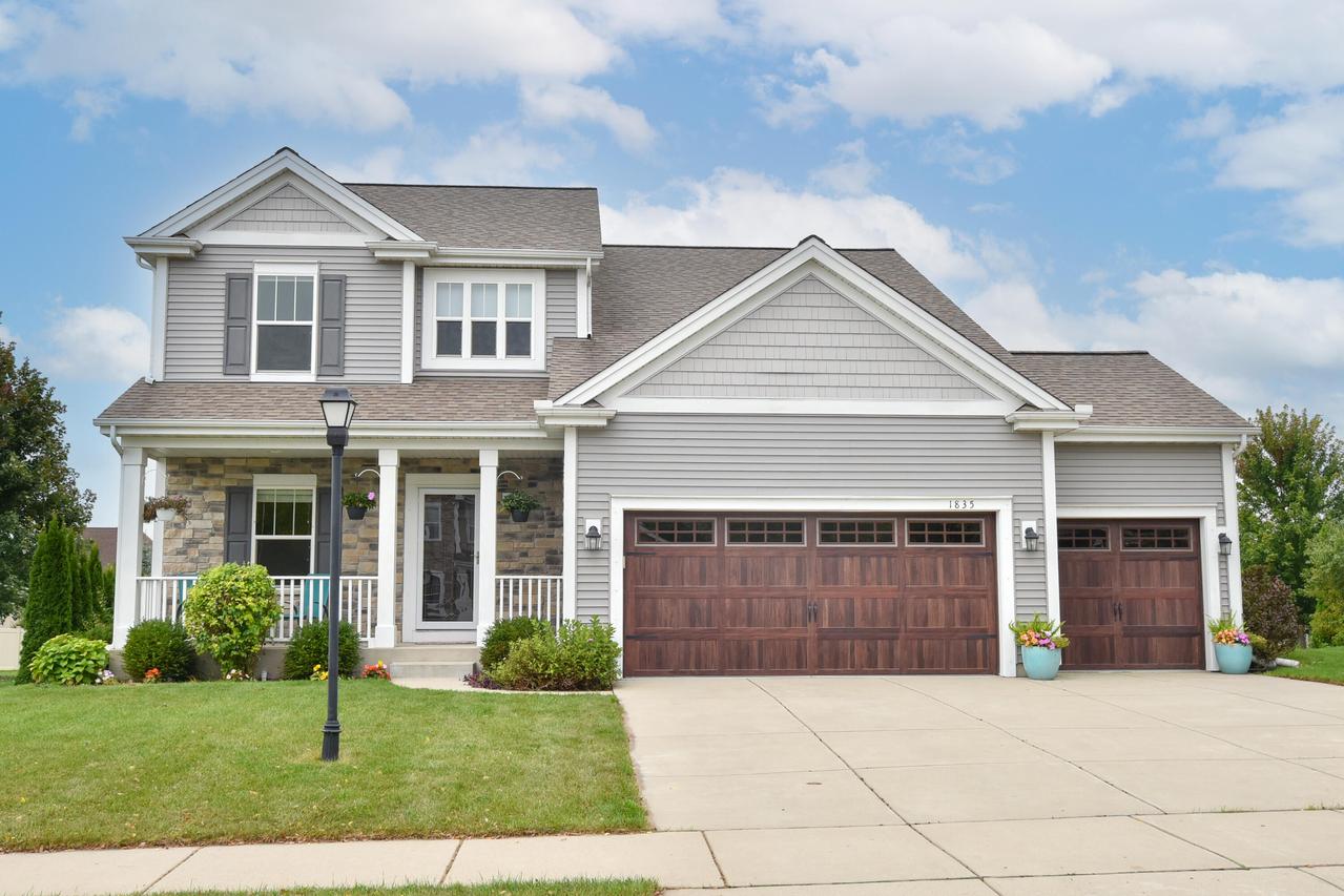 1835 Windrush Dr, Port Washington, WI 53024