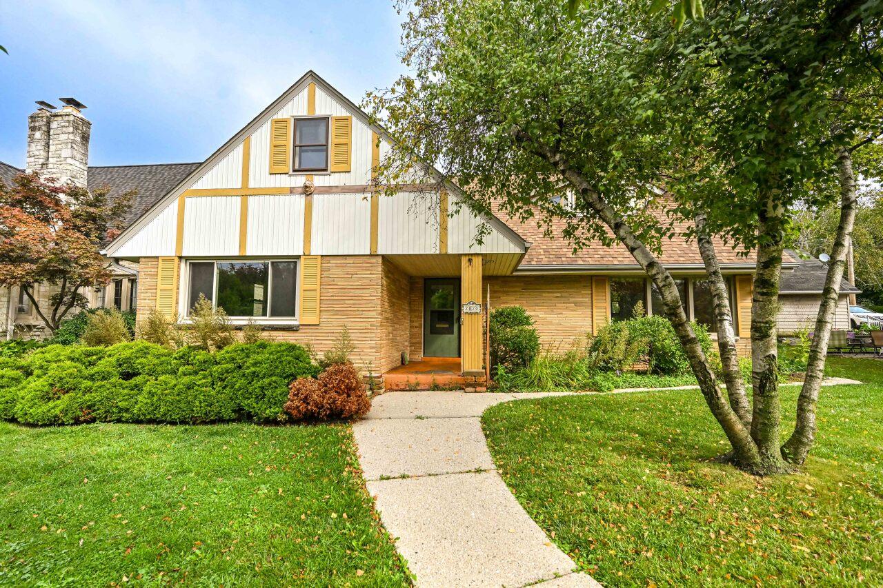 2020 Menomonee River, Wauwatosa, WI 53226