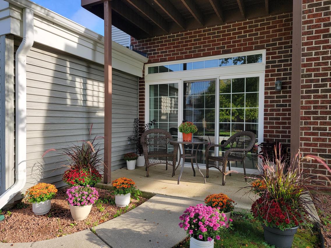 N16W26571 Tall Reeds Ln #B, Pewaukee, WI 53072