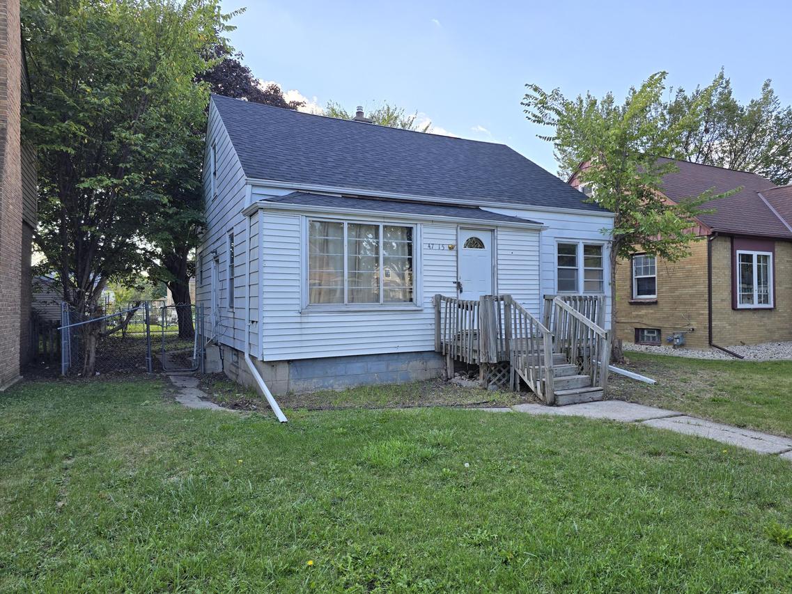 4715 N 42nd St, Milwaukee, WI 53209