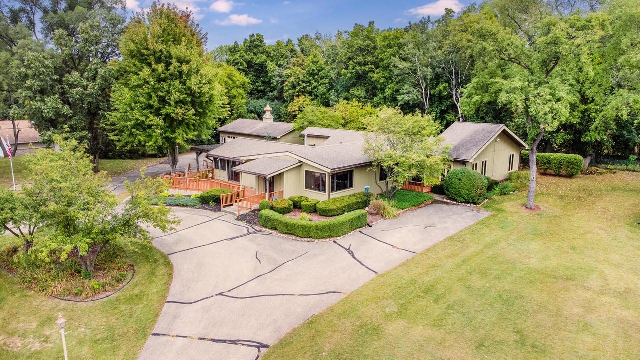 9631 400th Ave, Randall, WI 53128