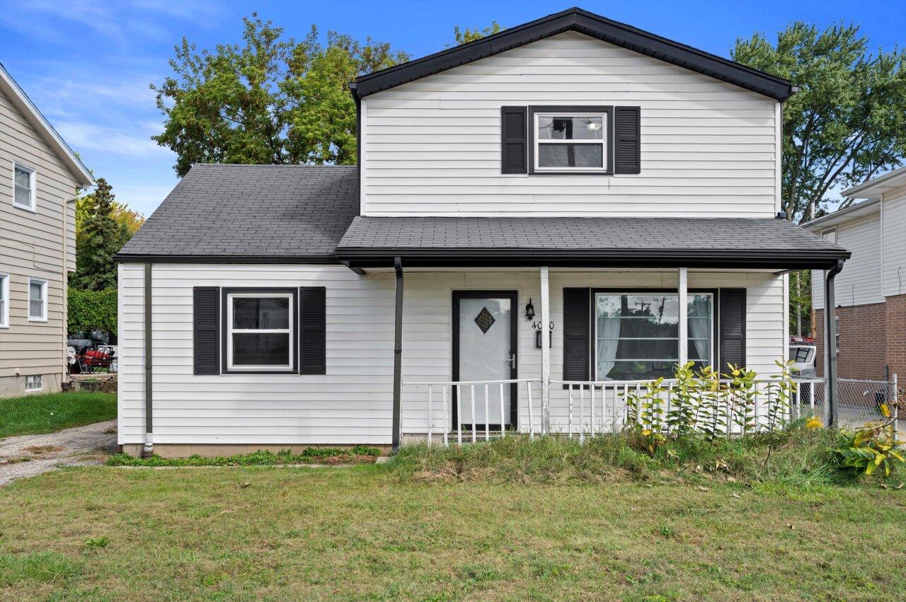 4040 W Green Tree Rd, Milwaukee, WI 53209