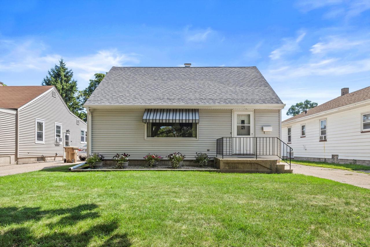3829 16th Ave, Kenosha, WI 53140