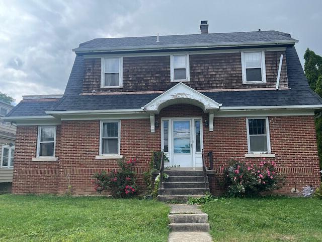 4473 N 100th St, Wauwatosa, WI 53225