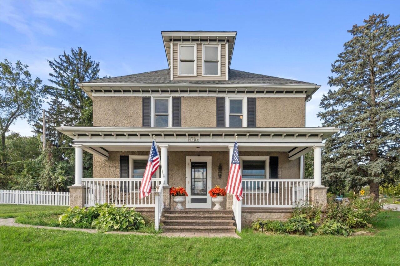 N86W16387 Appleton Ave, Menomonee Falls, WI 53051